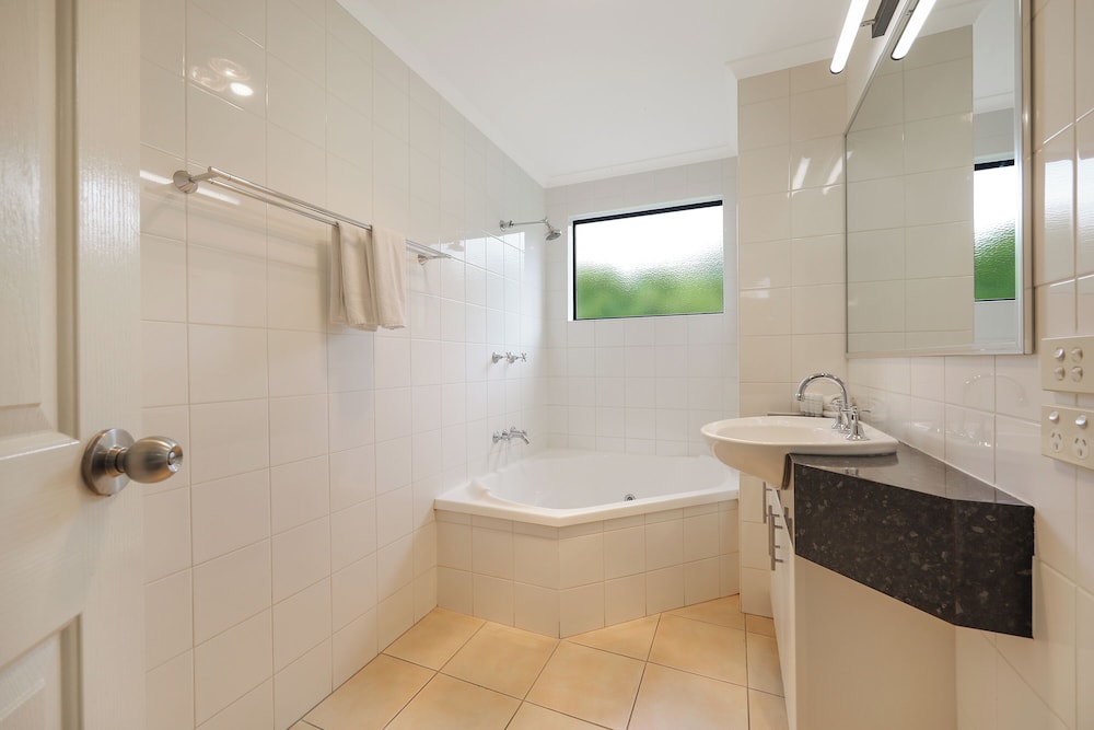 1 Bedroom, Spa, Family, Apartment, Queen Bed, Sofa