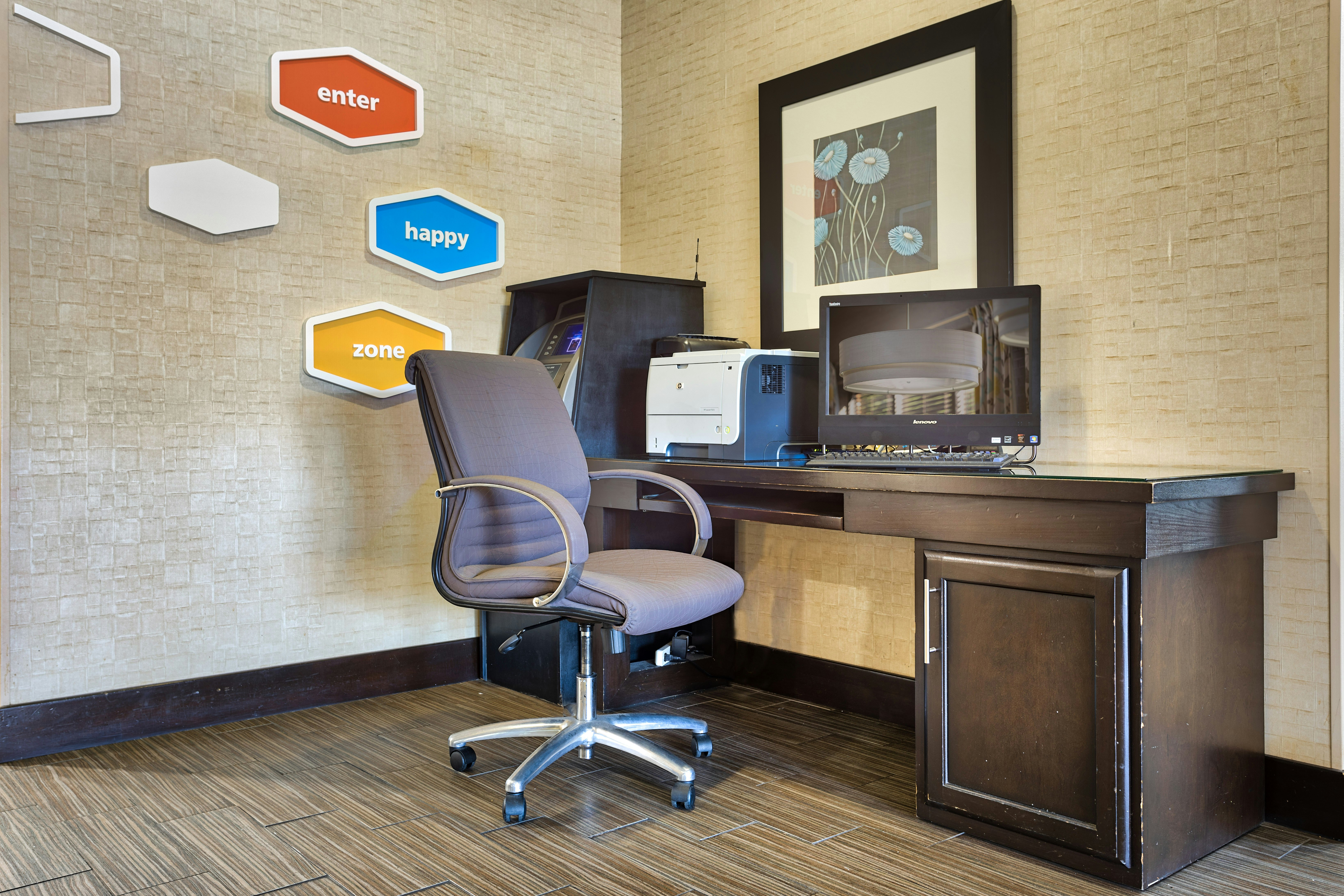 HAMPTON INN NORFOLK NAVAL BASE 34/44