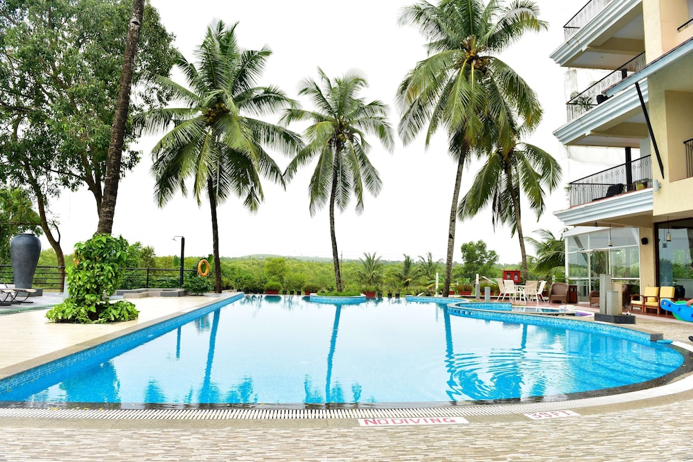 Golden Tulip Candolim Goa 75/77
