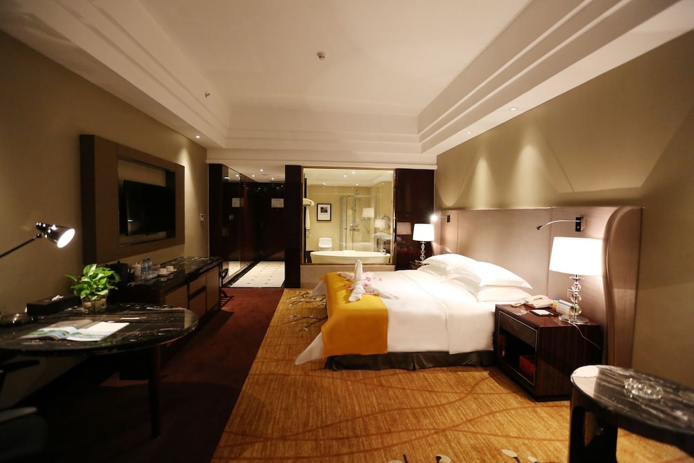 Longjiang Country Garden Phoenix Hotel 7/35