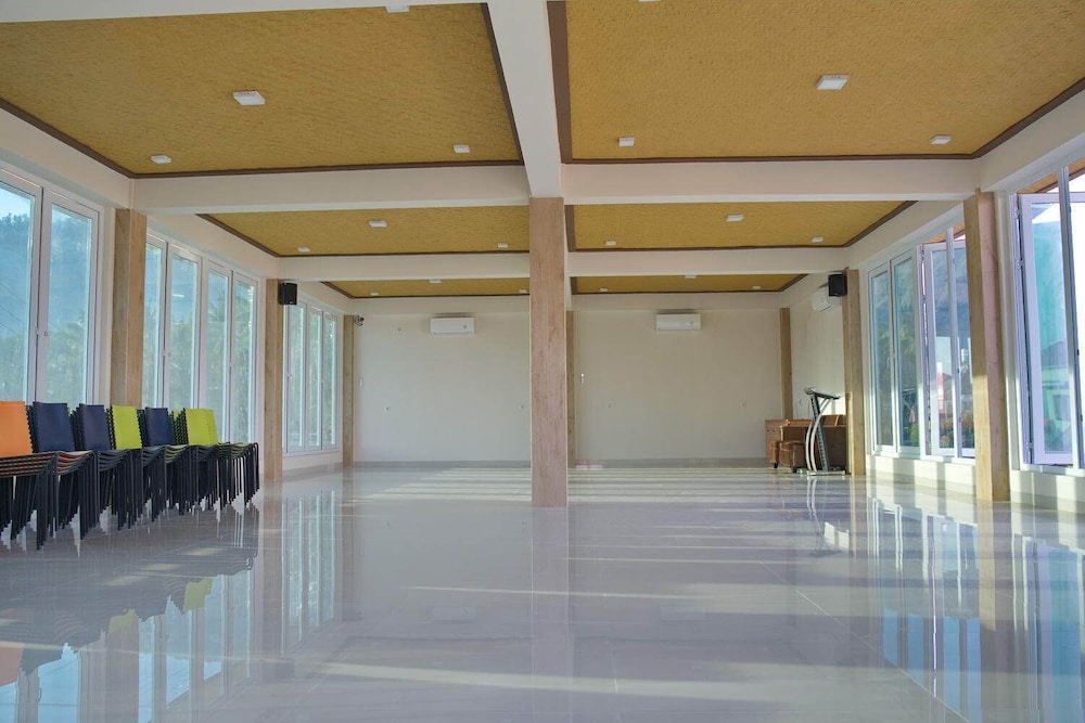 Seamount Hotel 10/50