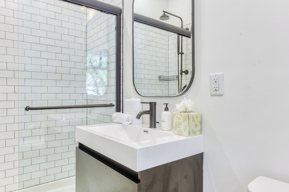 Sosuite at French Quarters - Rittenhouse Square 48/50