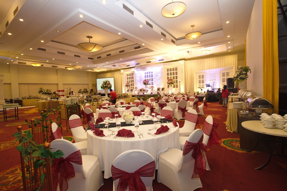 Padjadjaran Suites Resort Convention 34/59