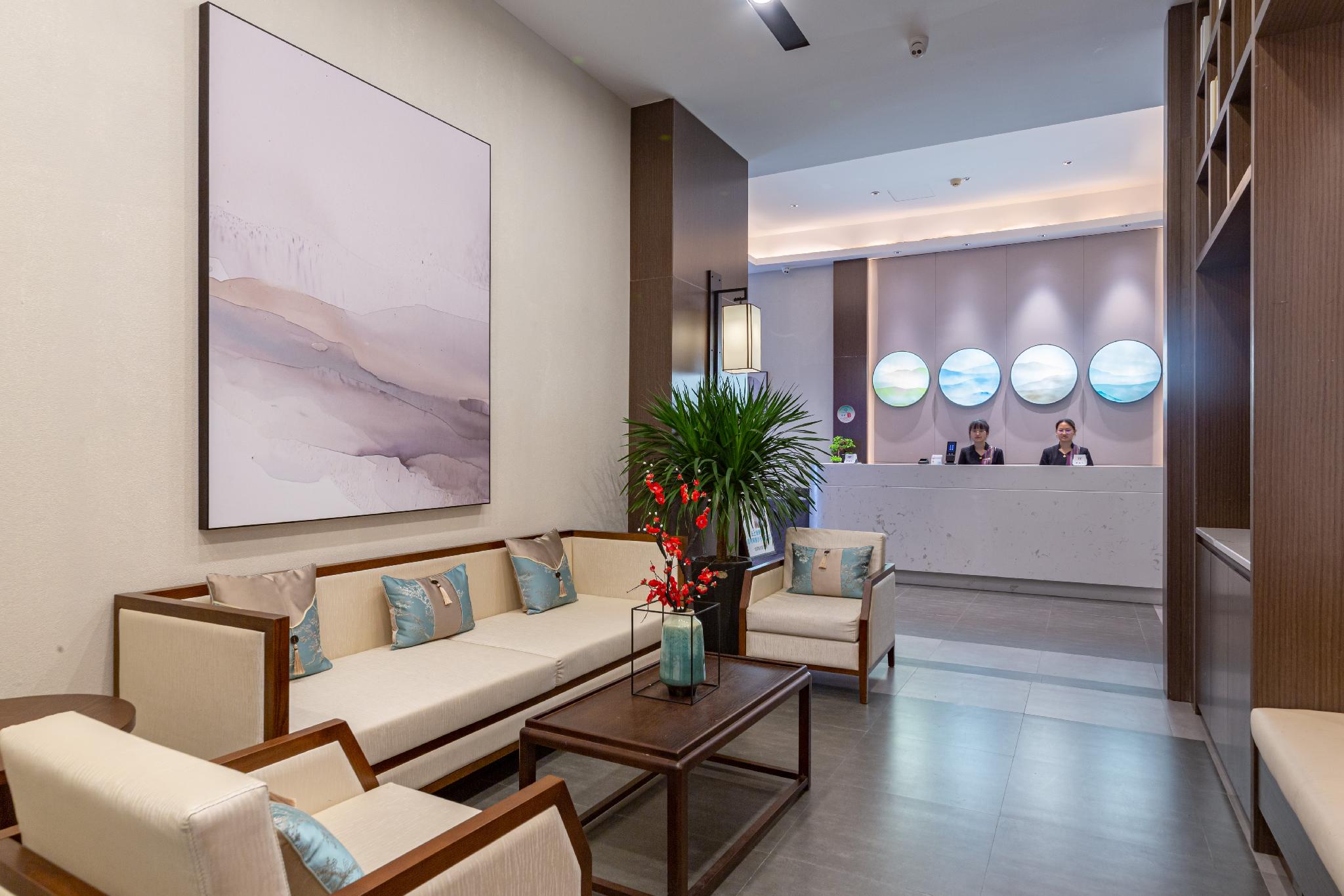 Fairyland Hotel (Kunming Nanping Pedestrian Street Baida) 37/42
