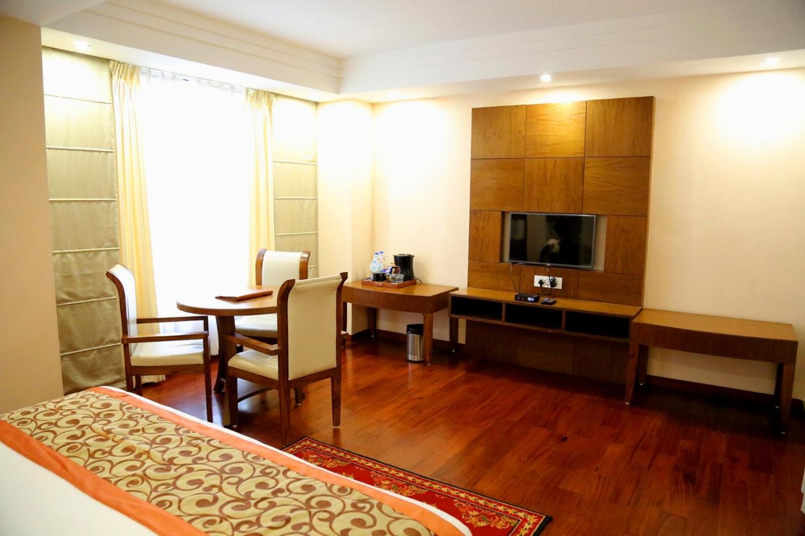 Hotel Trinity Grand 18/29