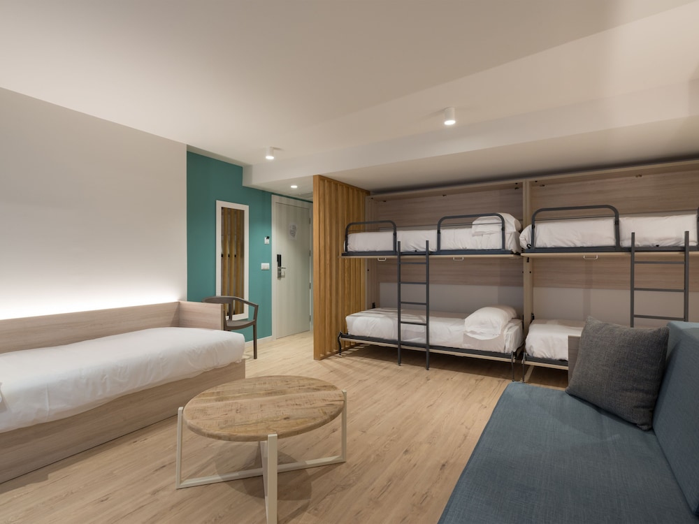 COSMOS Hotel & Aparthotel Andorra 23/65