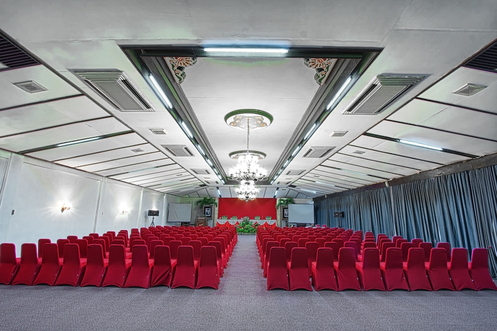 Kusuma Sahid Prince Hotel Solo 30/37
