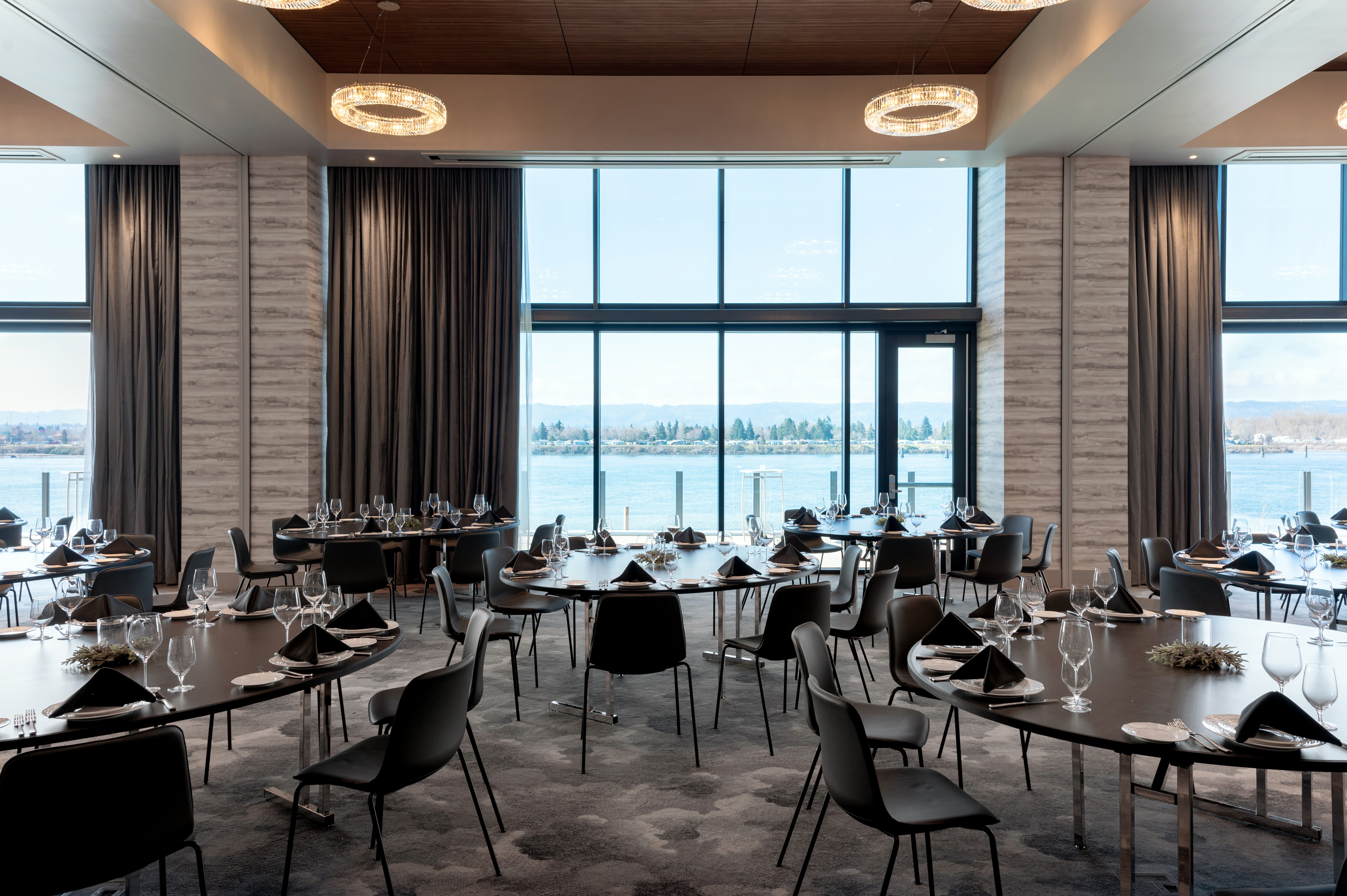 Indigo Vancouver Dwtn Portland Area 52/69