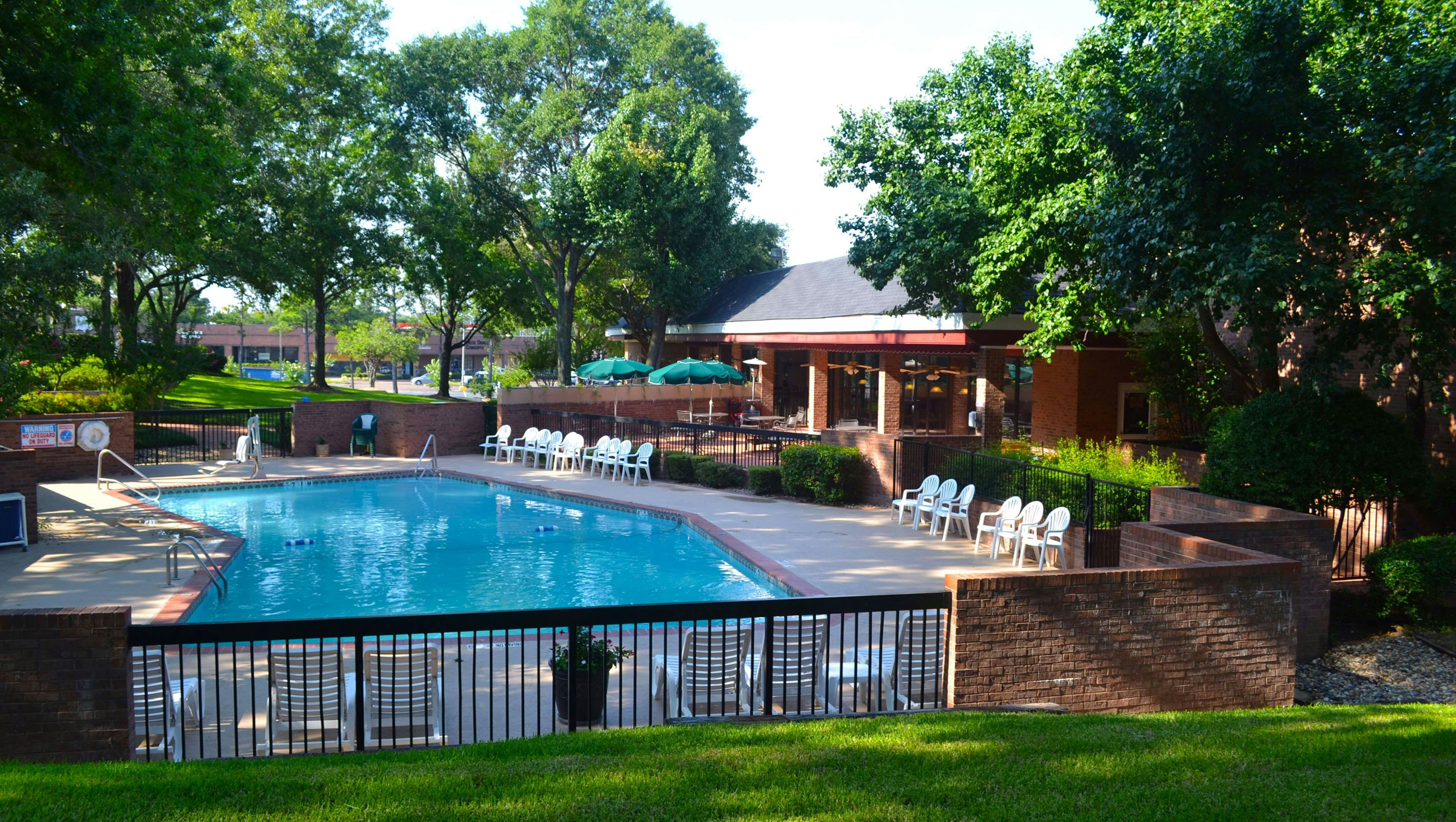 Magnuson Grand Hotel and Conference Center Tyler 57/59
