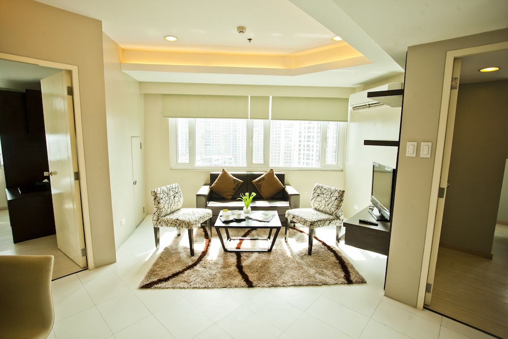 The Exchange Regency Residence Hotel 50/66