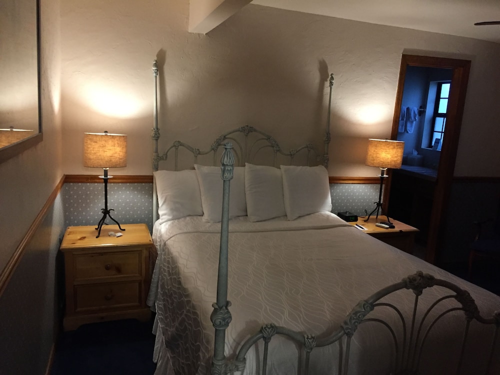 Seacrest Inn 9/42