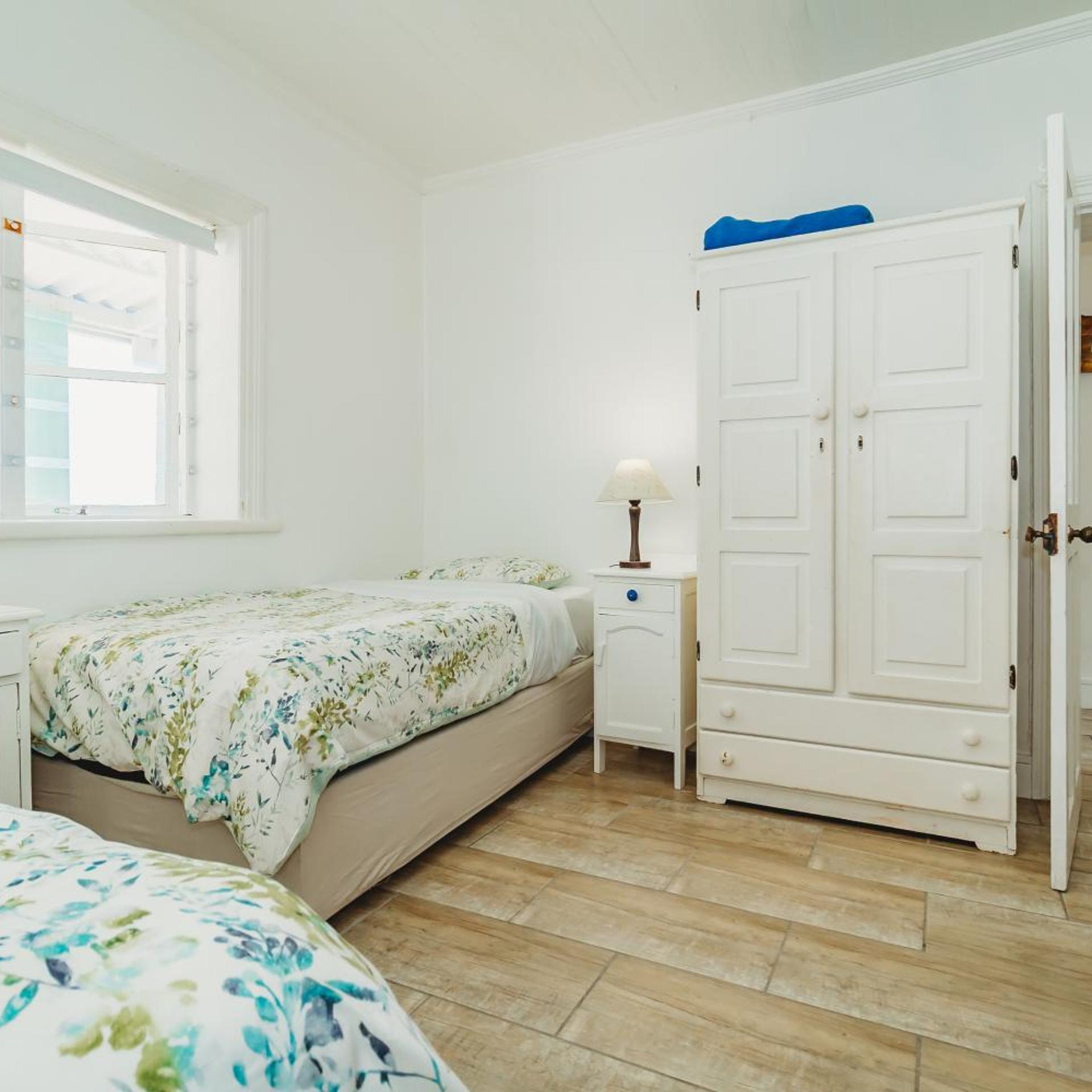 Silver Spray Beach Accommodation 13/40
