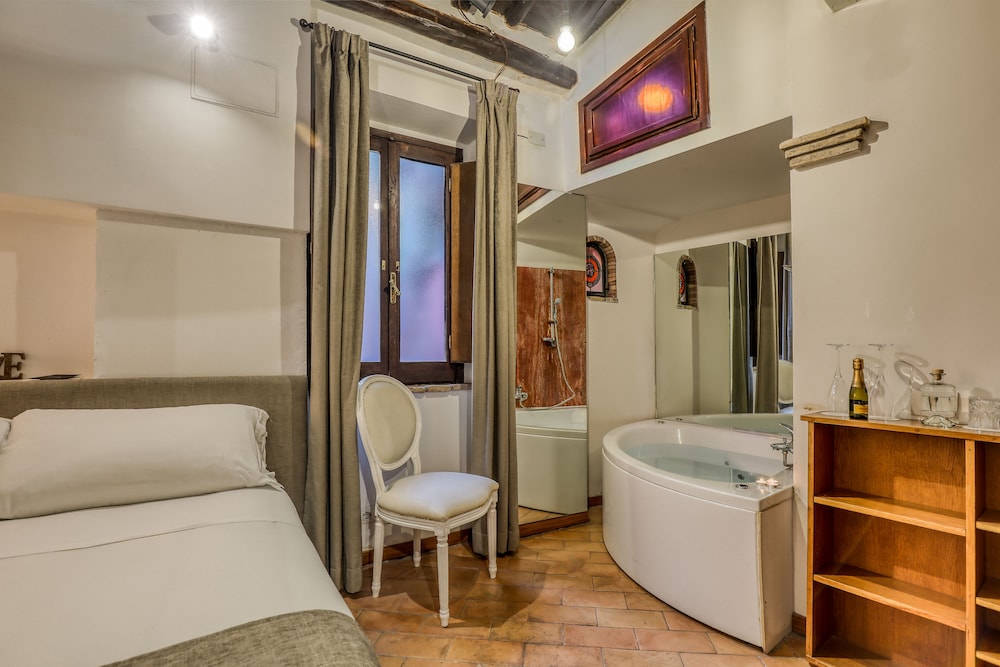 Luxury Navona 33/58