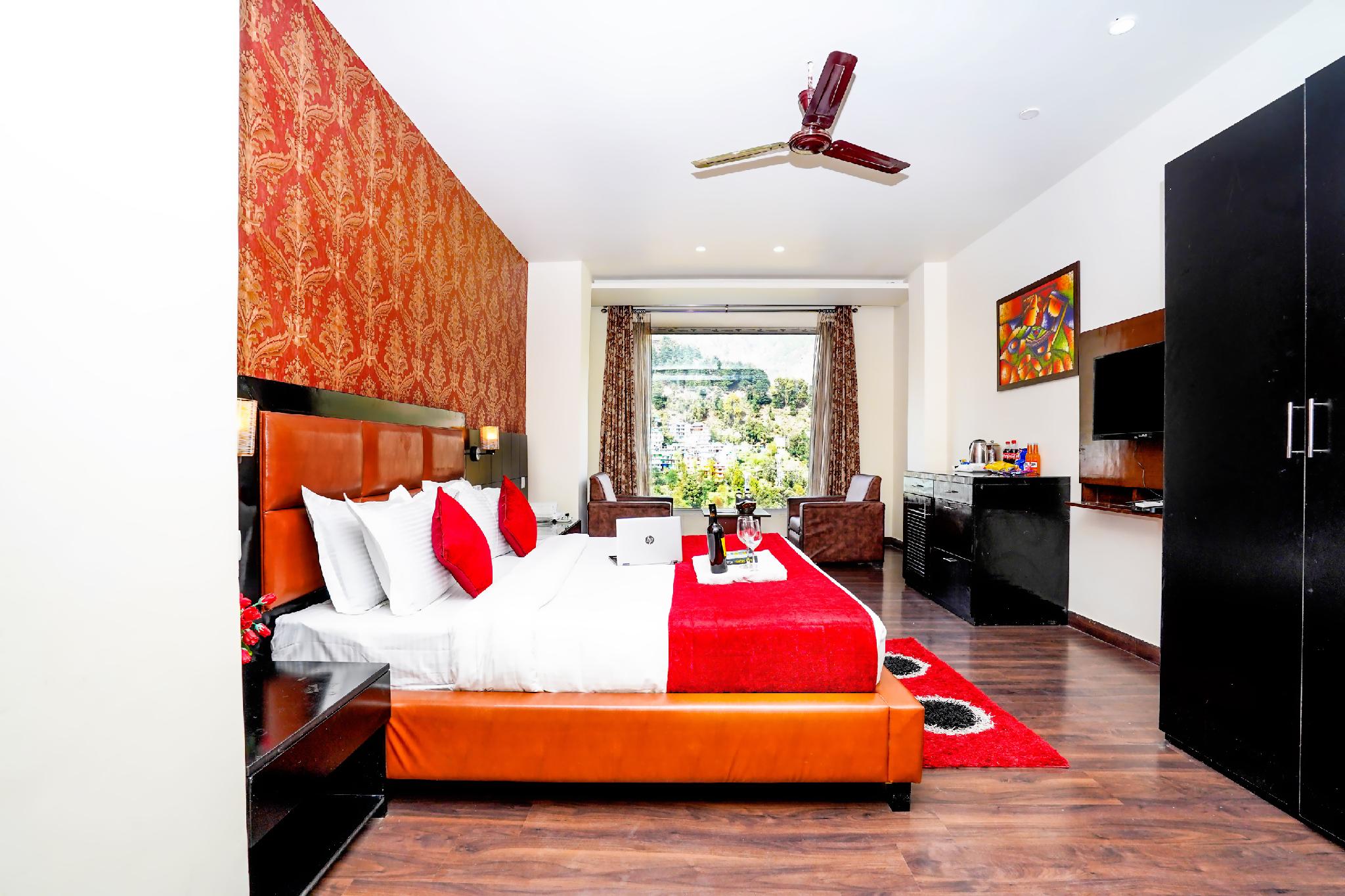 Master, King Bed