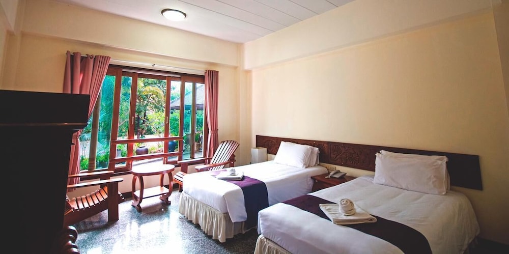 Tak Andaman Resort & Hotel 25/53