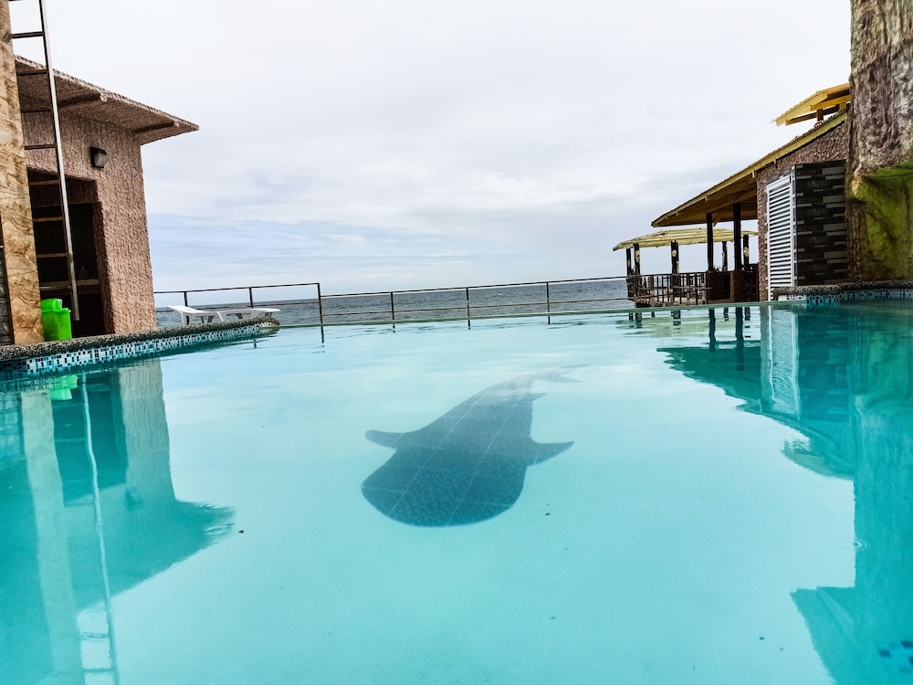 Ging-Ging Hotel & Resort 10/70