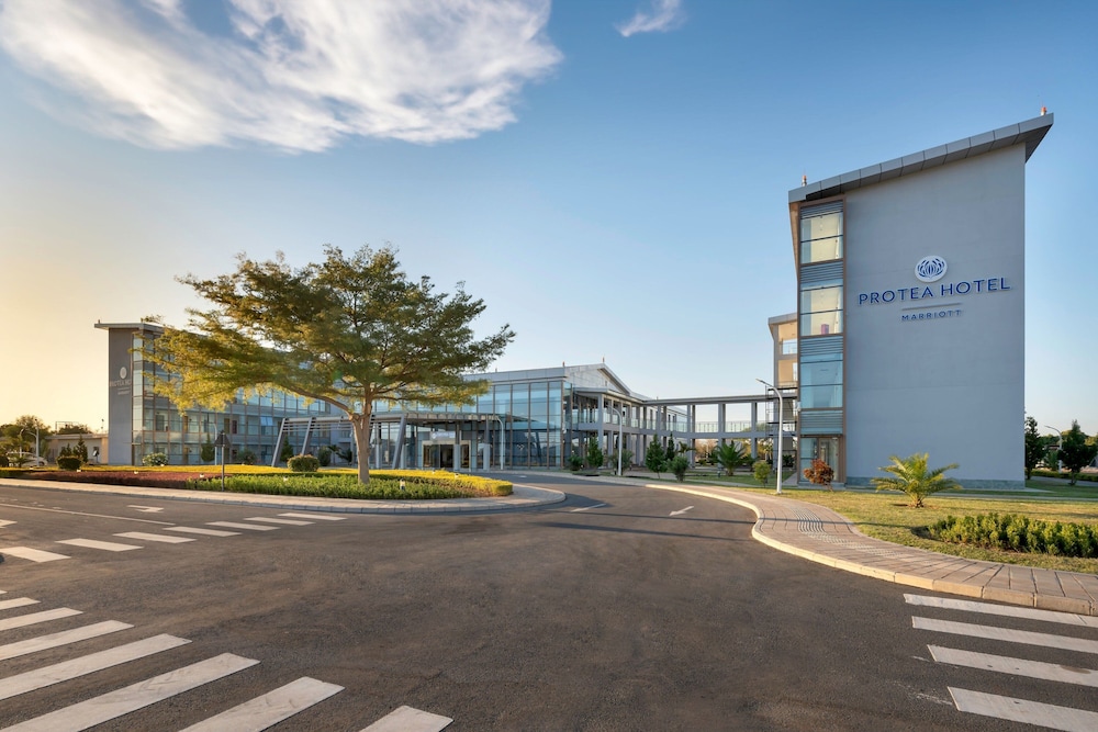 Protea Hotel by Marriott Lusaka International Airport 39/50
