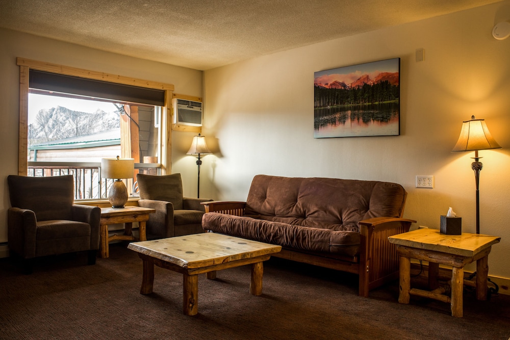 Hotel Estes 33/66