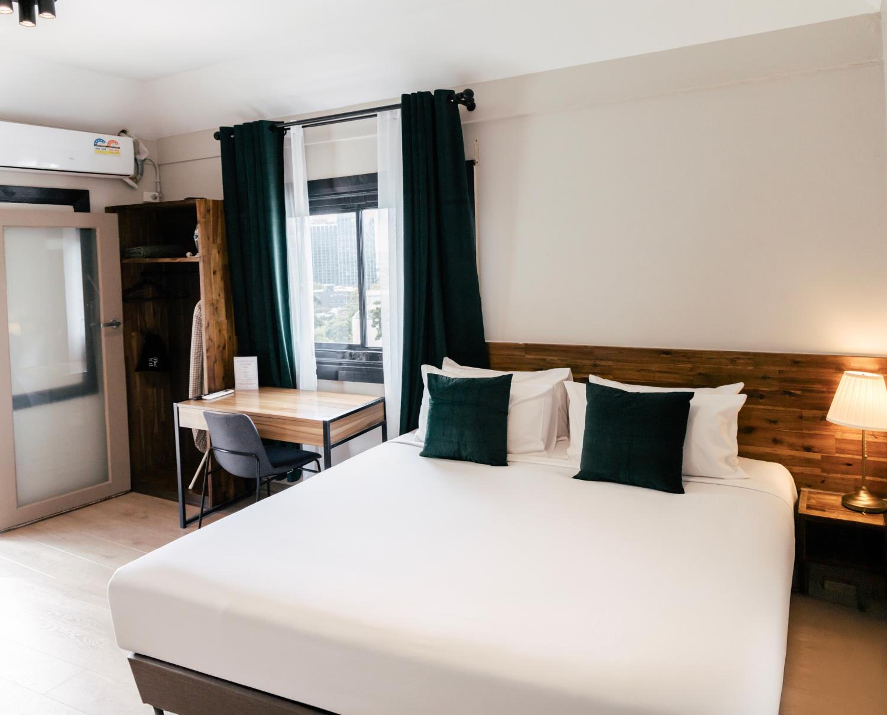 Room, Harbour Bridge View, Terrace