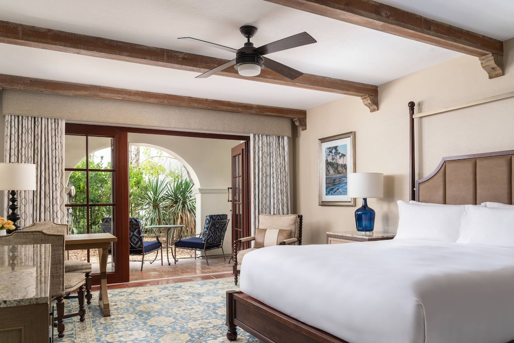 ROOM, KING BED, RESORT VIEW, ACCESSIBLE