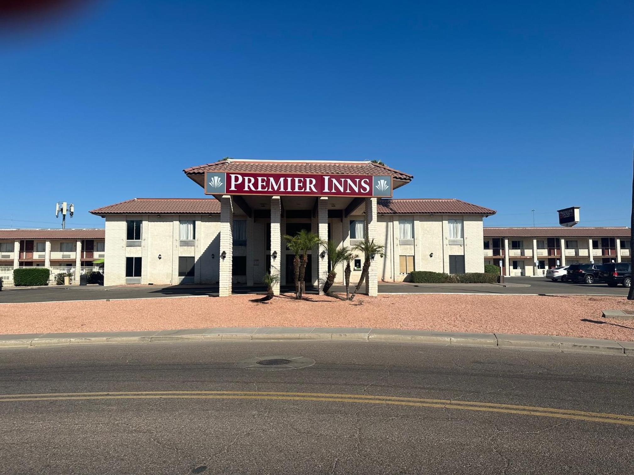 Premier Inns Metro 3/22