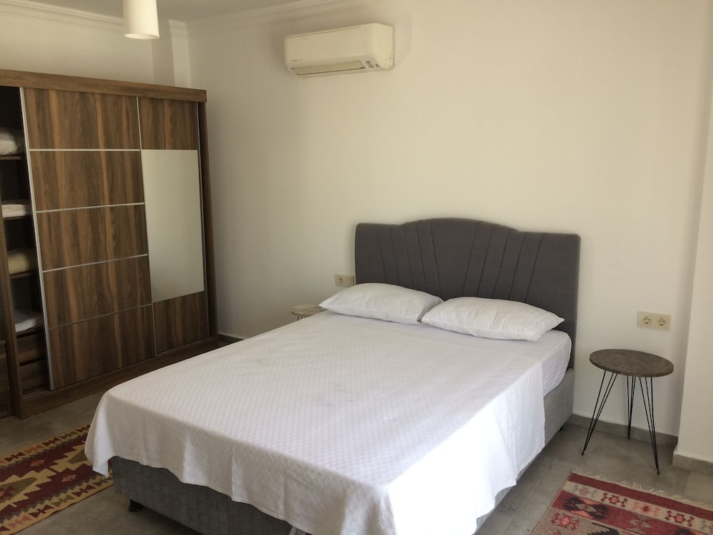 Orya Apart 8/50