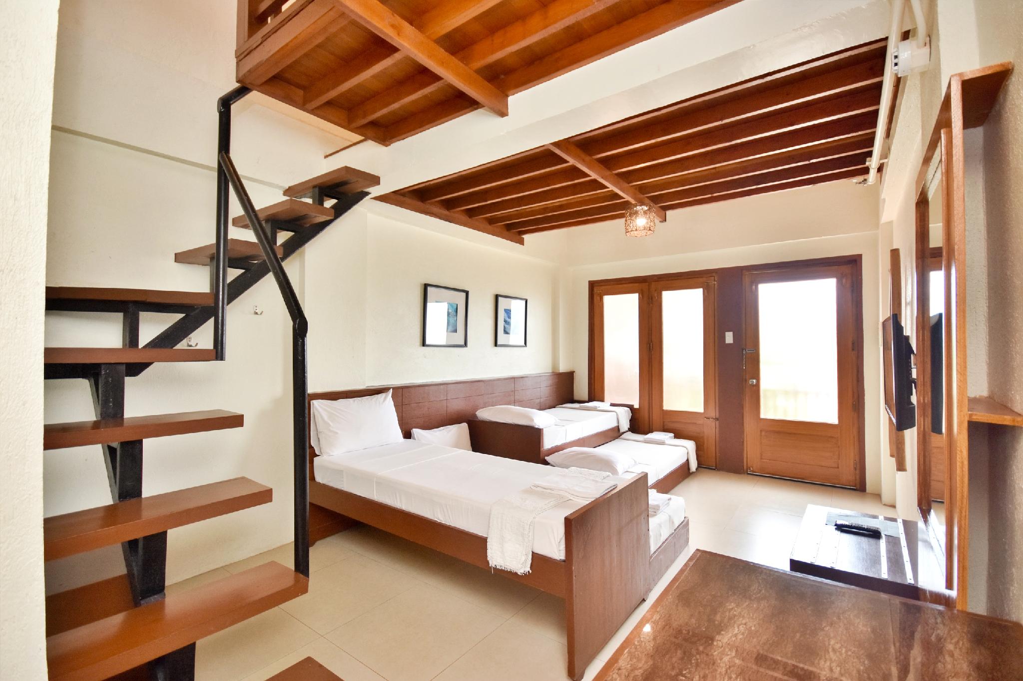 Family, 1 Double and 4 Single Beds, Stair Access Only
