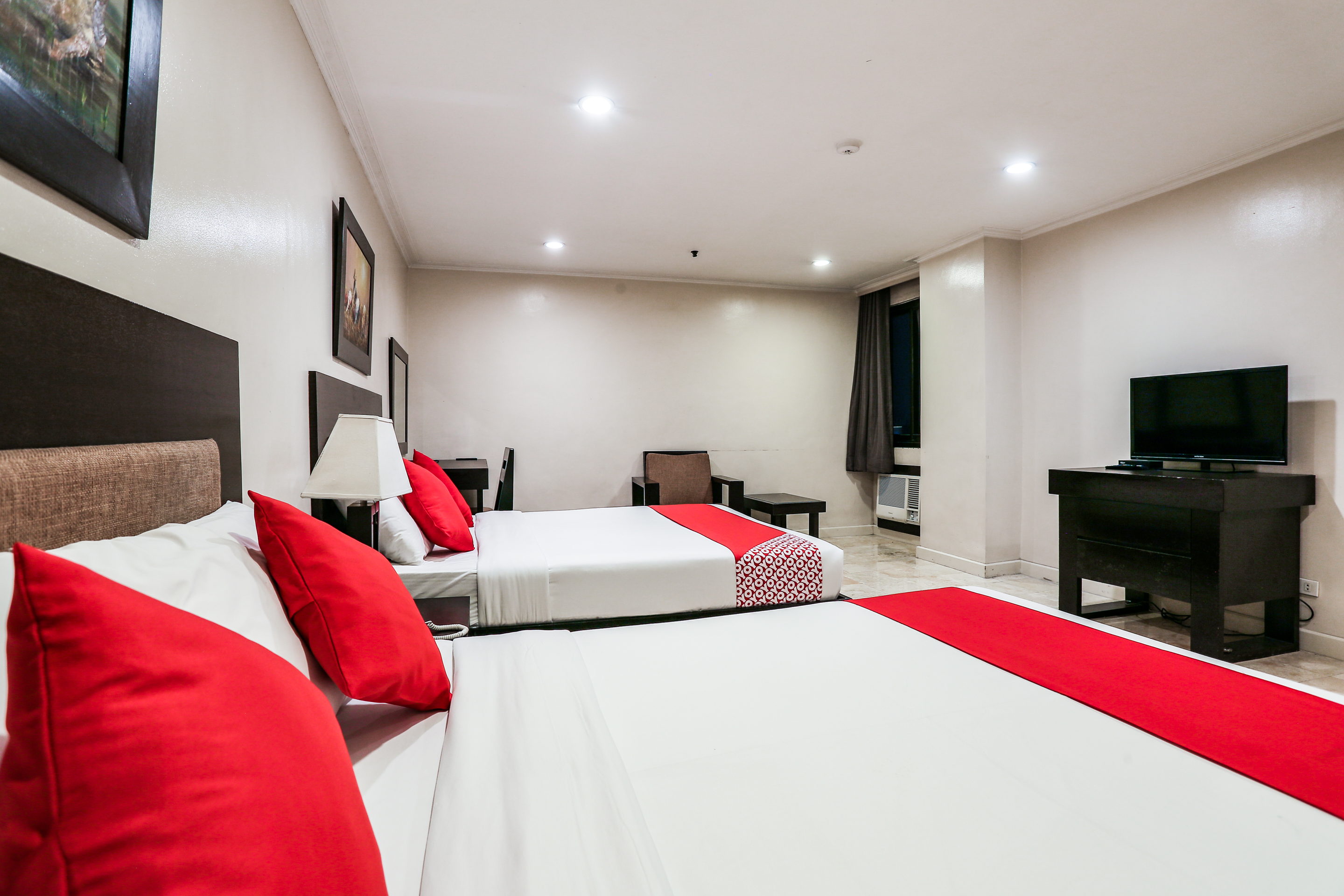 Paragon Tower Hotel 33/50