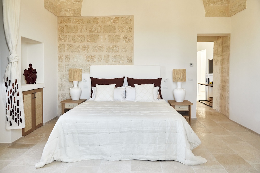 Tower, Luxury, Suite, Queen Bed