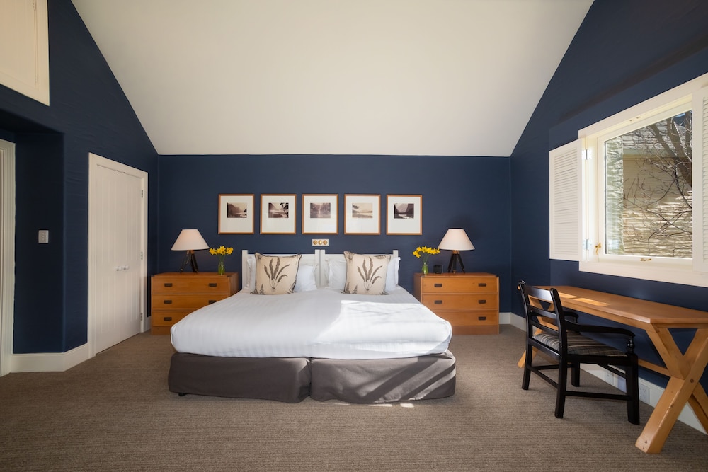 Millbrook Resort 10/50