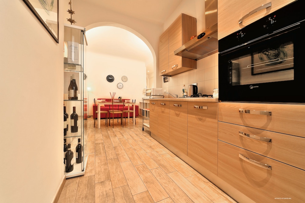 Wine Apartments Florence Colorino 18/19