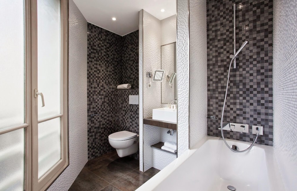 Best Western Nouvel Orleans Montparnasse 8/32