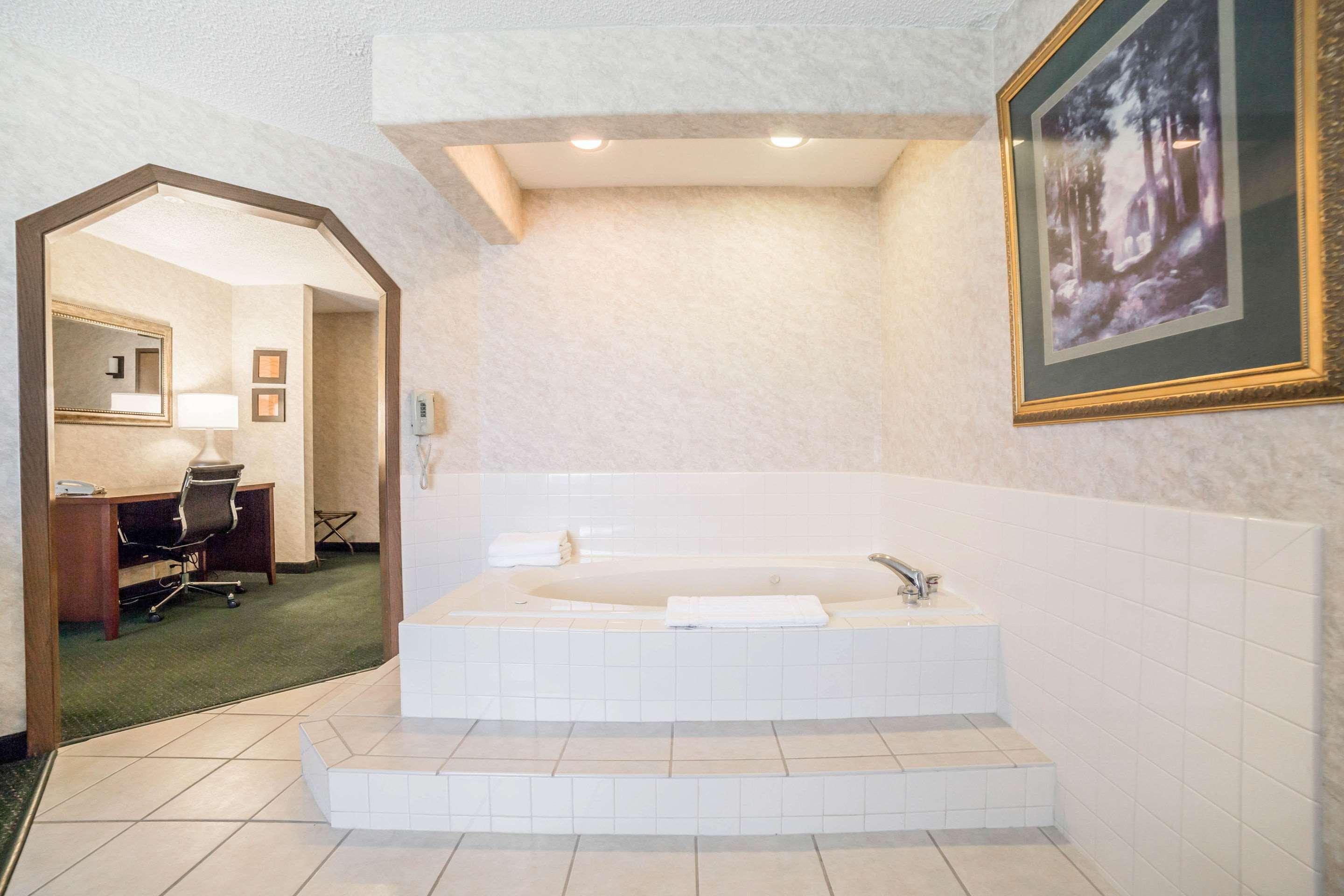 Yellowstone River Inn and Suites 46/47