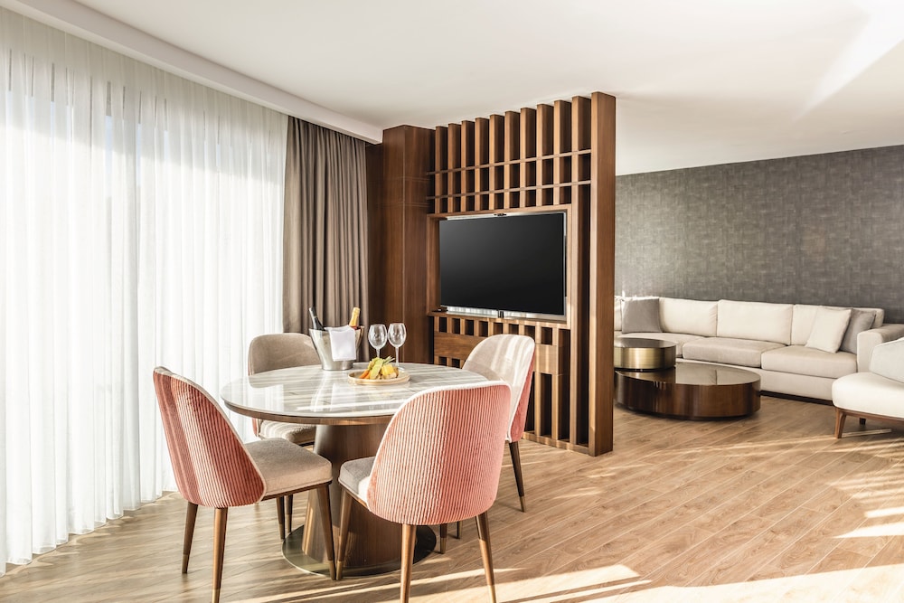 Beks Premium Resort and Spa 130/146