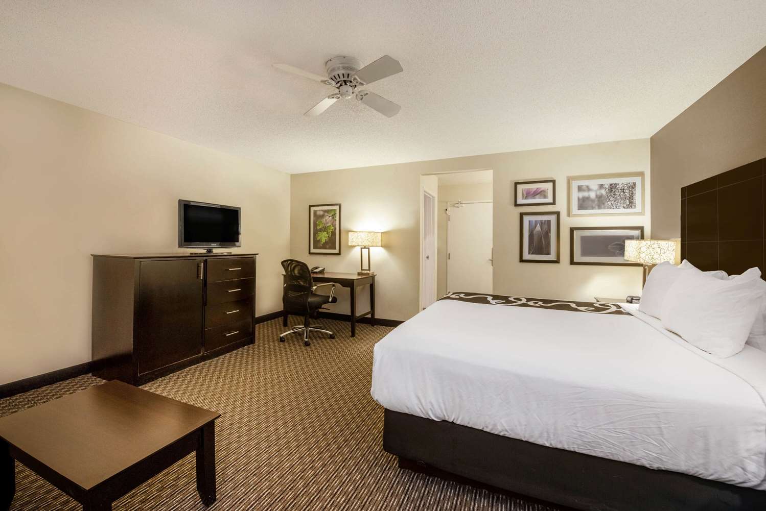 La Quinta Inn & Suites by Wyndham Cleveland Macedonia 16/47