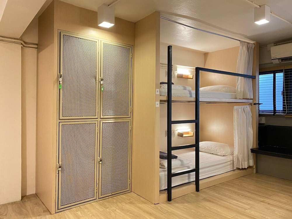 MONOMER HOSTEL BANGKOK 30/50