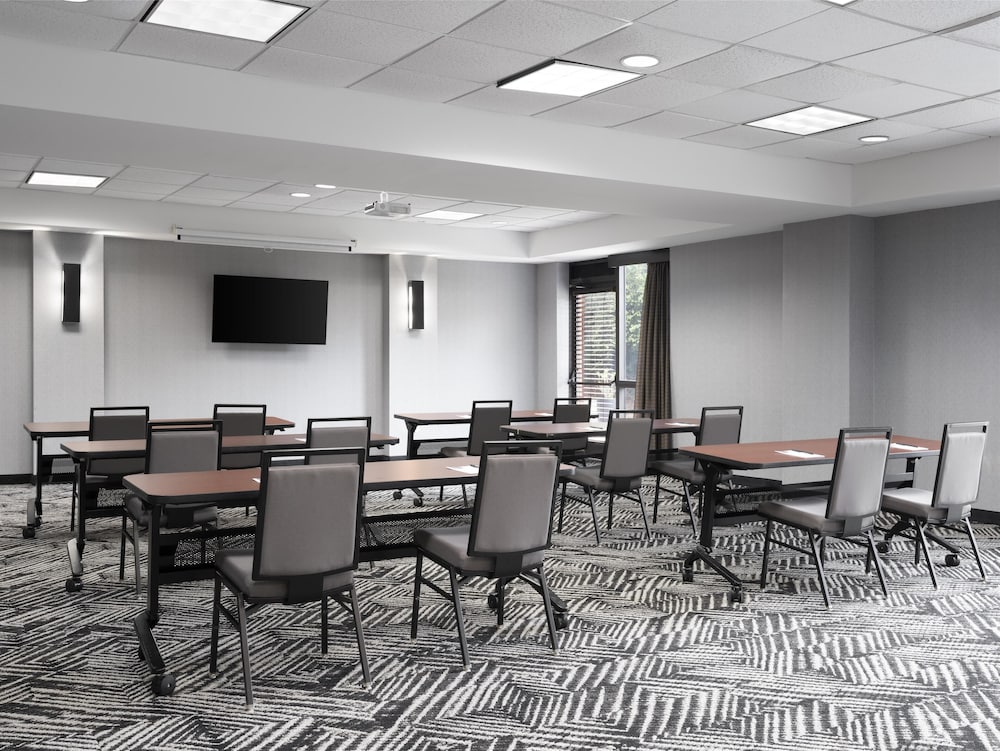 Hyatt Place Atlanta/Alpharetta/North Point Mall 49/59