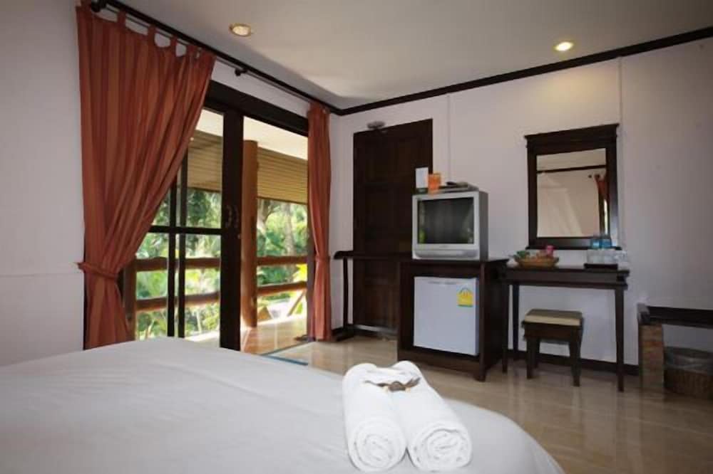 Pathu Resort Ranong 9/26