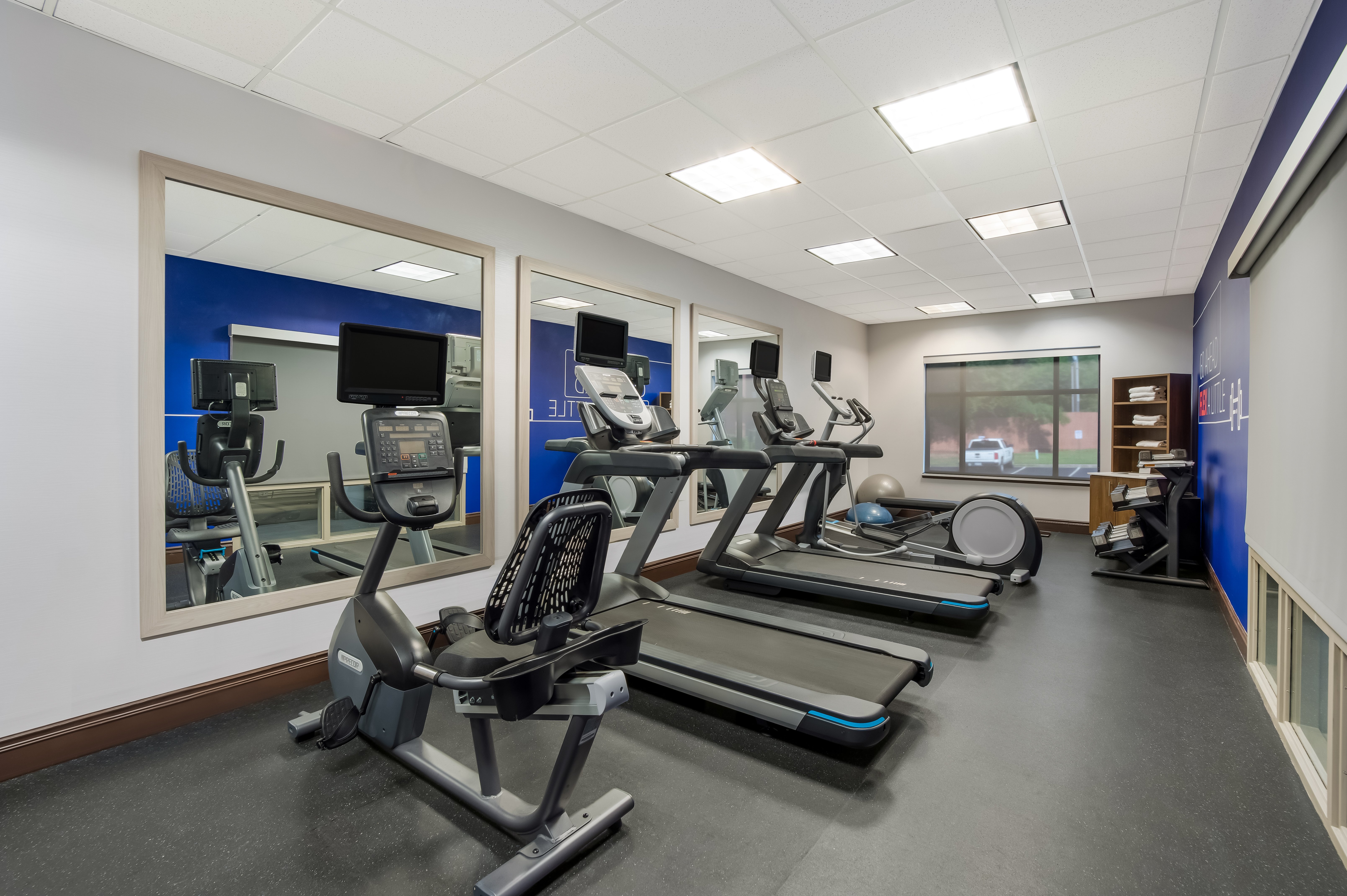 Holiday Inn Express & Suites Lexington 18/32