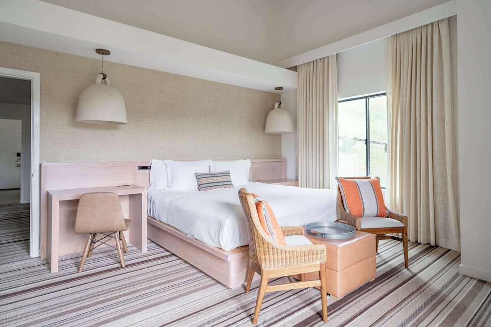 Carmel Valley Ranch 25/76