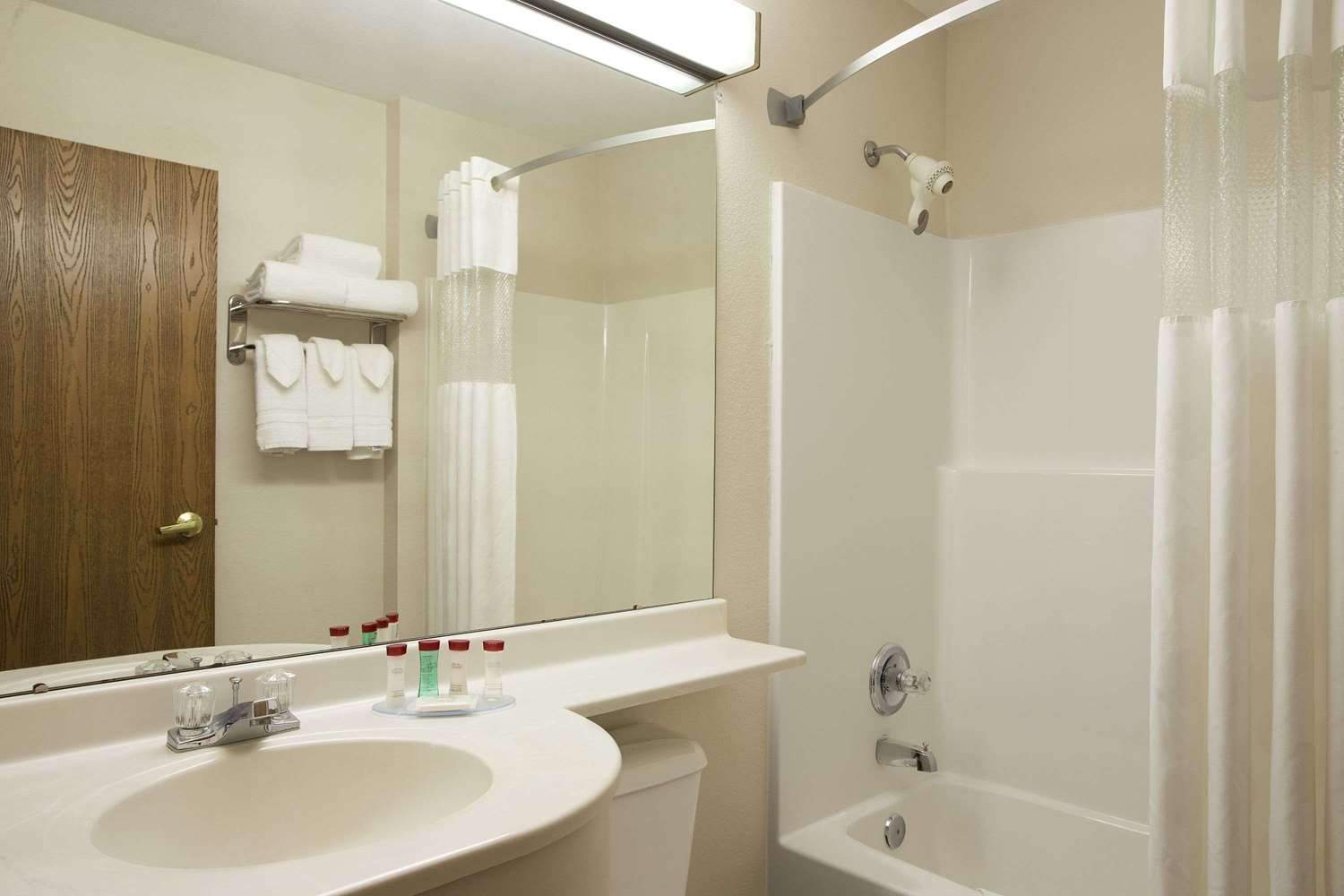 Ramada Limited Bloomington 29/30