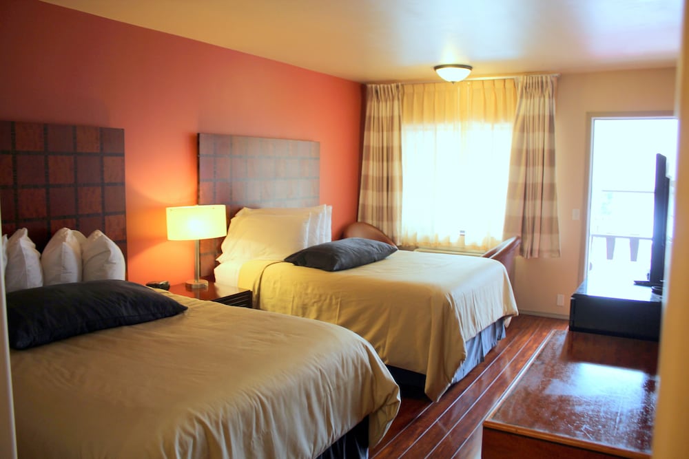Matterhorn Inn Ouray 10/56