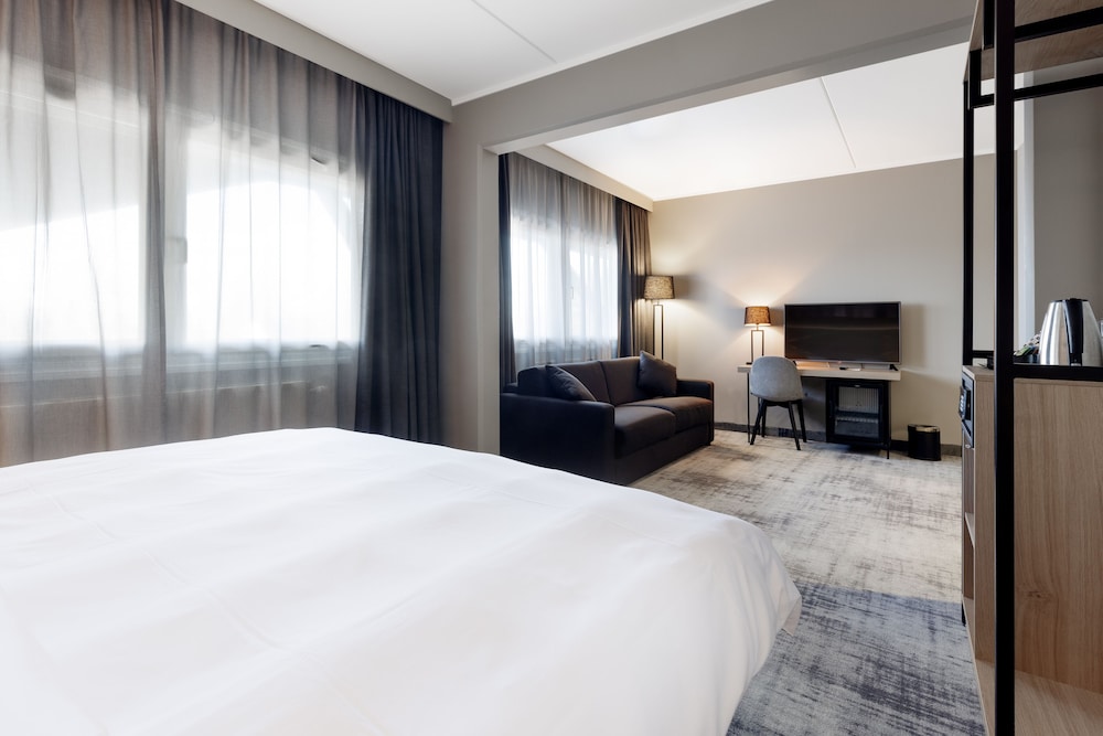 Park Inn By Radisson Oslo Airport Hotel West 6/75