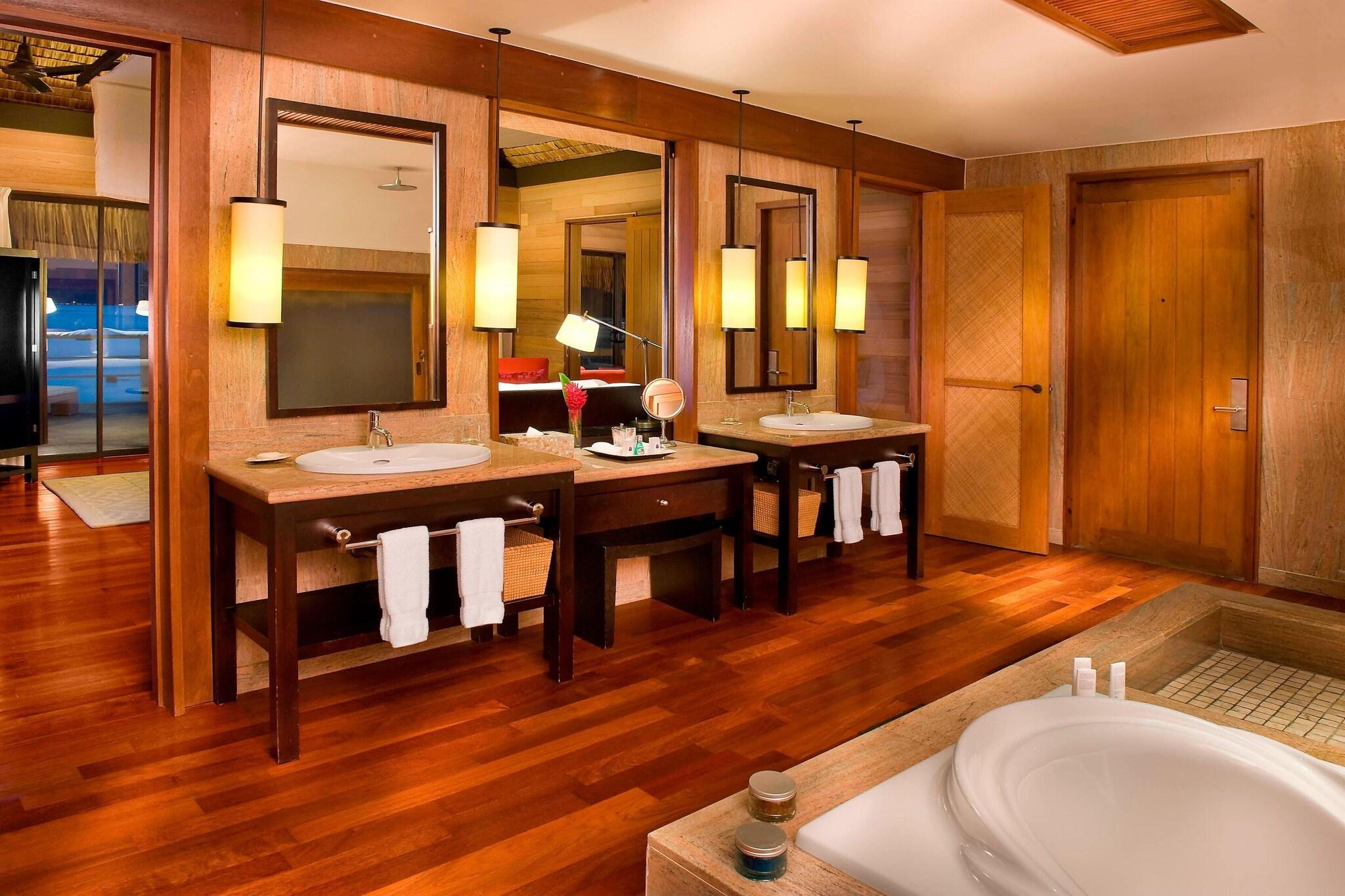 Deluxe, Villa, The St Regis Bora Bora Resort 5/5