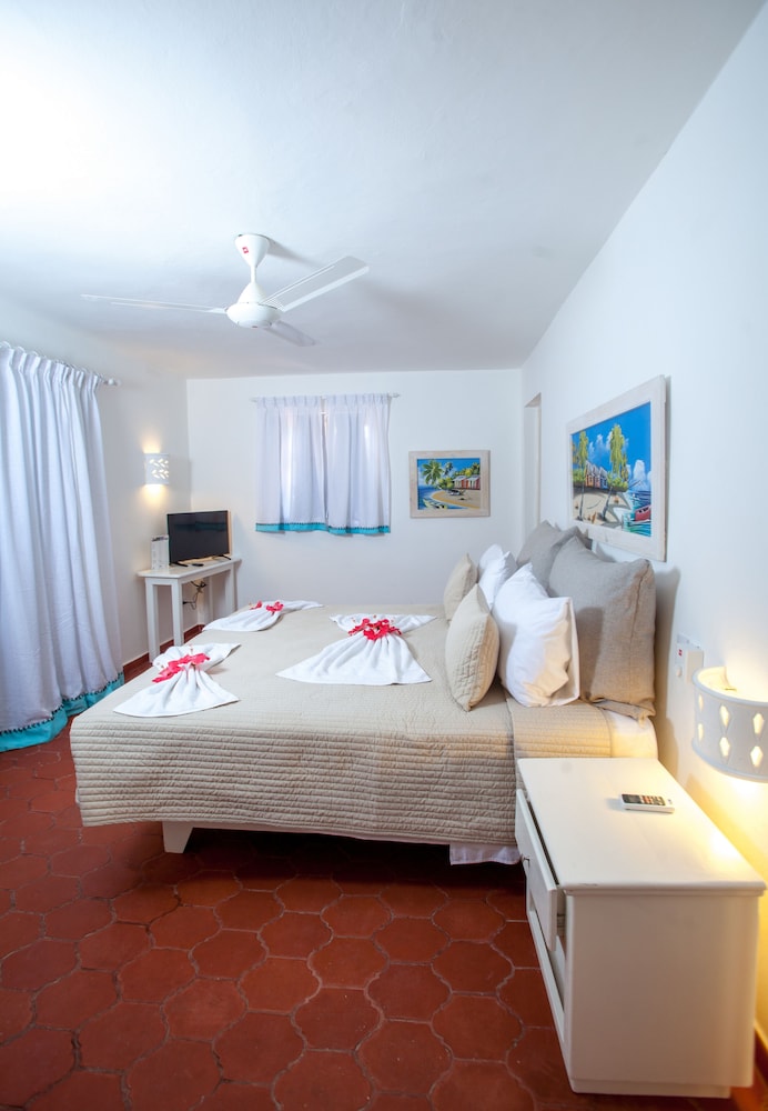 Los Corales Beach Village 14/73