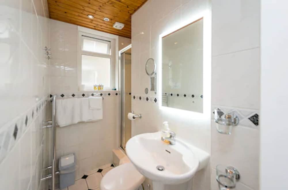 The Adria Hotel London 17/34