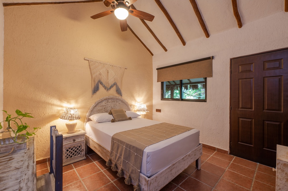 Hotel Colibri Beach 33/82