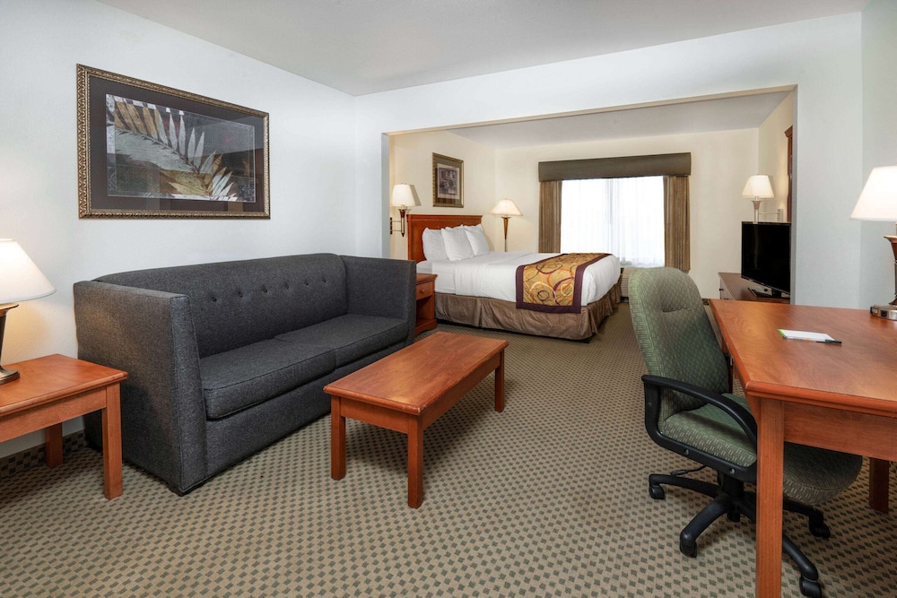 La Quinta Inn & Suites by Wyndham Kennewick 45/63