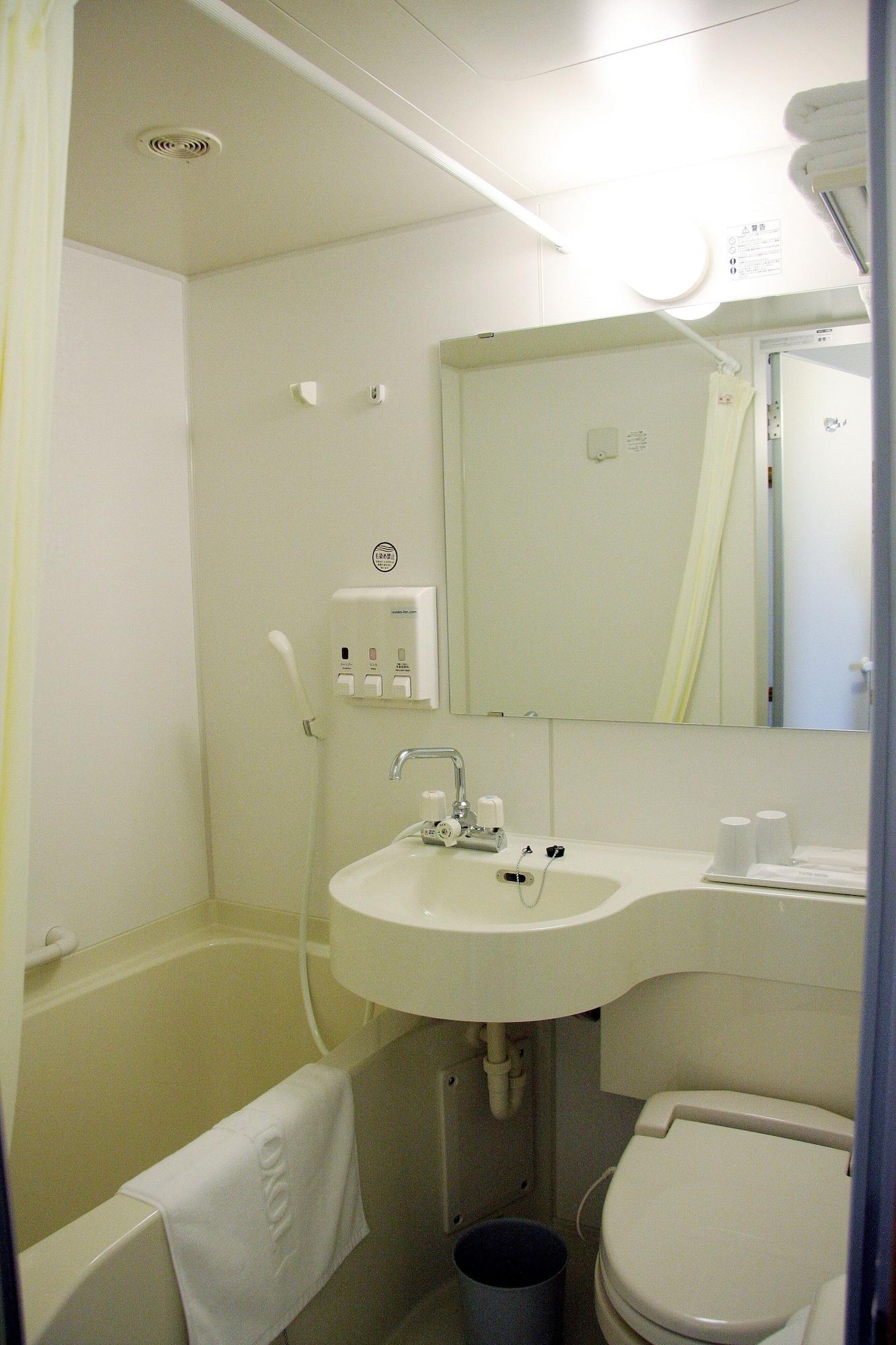 Standard, Twin Beds