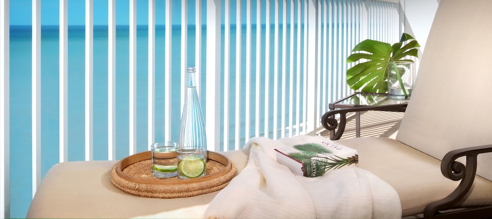 La Playa Beach Resort 33/75